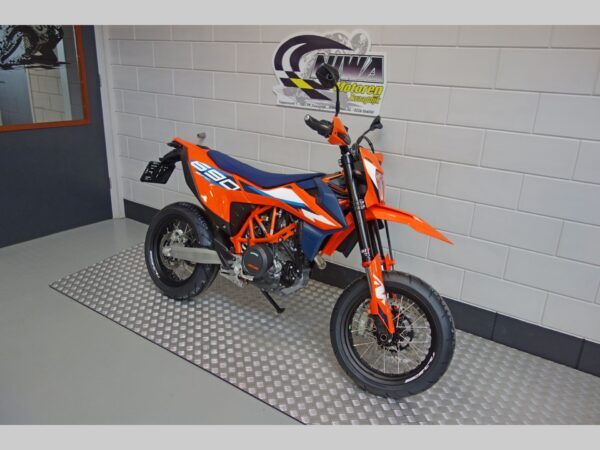 KTM 690 SMC R - Afbeelding 3