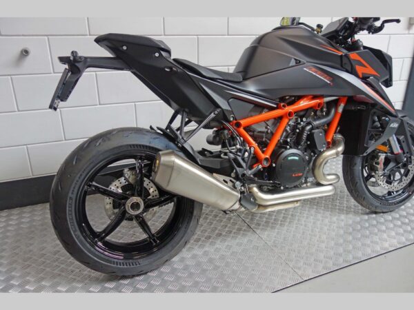 KTM 1390 Super Duke R EVO - Afbeelding 5