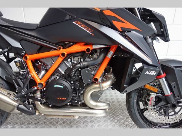 KTM 1390 Super Duke R EVO - Afbeelding 6