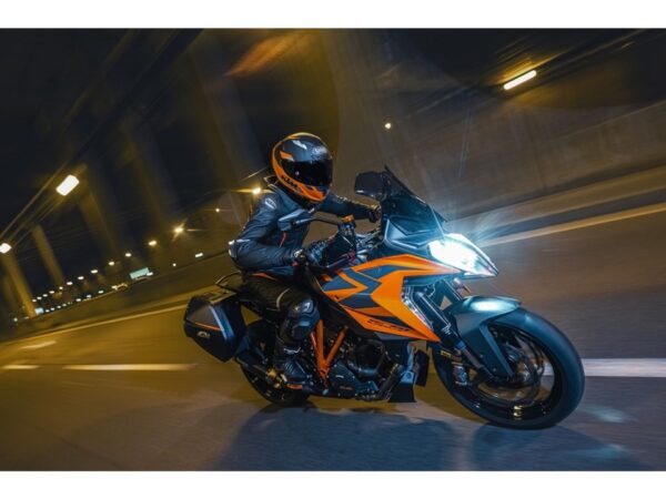 KTM 1290 Super Duke GT - Afbeelding 19