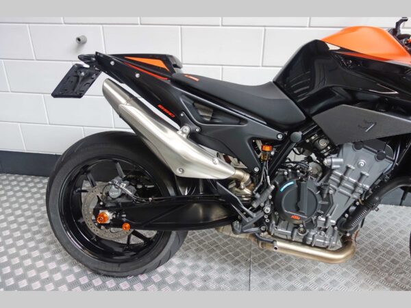 KTM 890 Duke - Afbeelding 4